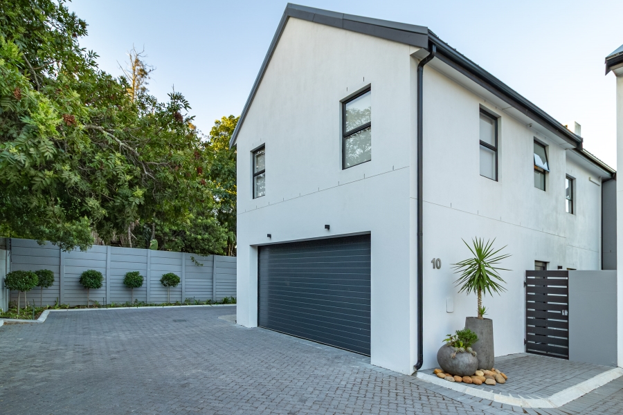 4 Bedroom Property for Sale in Tara Western Cape